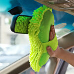 Alt：Bright green chenille microfiber scratch-proof car washing hand mitt for auto interior exterior cleaning