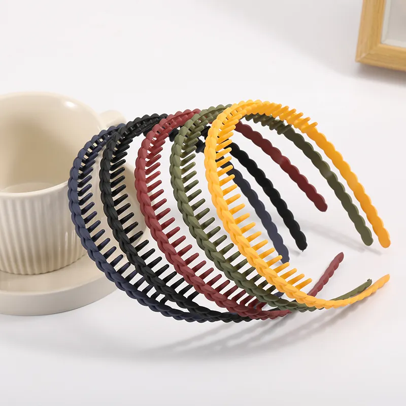 Multicolor matte plastic serrated toothed headbands for women to fix hair back in daily use